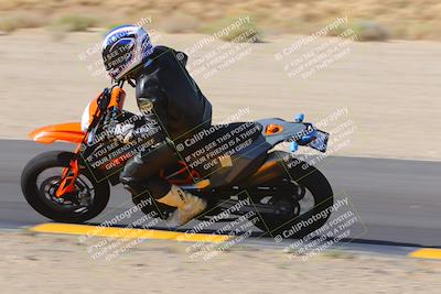 media/Oct-08-2022-SoCal Trackdays (Sat) [[1fc3beec89]]/Turn 9 Inside (10am)/